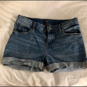 Gap shorts barely worn